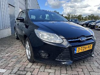 Ford Focus Focus 3 Wagon Combi 1.6 TDCi ECOnetic (NGDB) [77kW]  (05-2012/05-2018)= picture 4