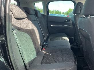 Peugeot 3008 3008 I (0U/HU) MPV 2.0 HYbrid4 16V (DW10CTED4(RHC)) [147kW]  (02-2011/=
08-2016) picture 14