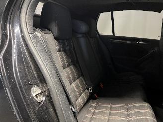 Volkswagen Golf Golf VI (5K1) Hatchback 2.0 GTI 16V (CCZB(Euro 5)) [155kW]  (04-2009/1=
1-2012) picture 12