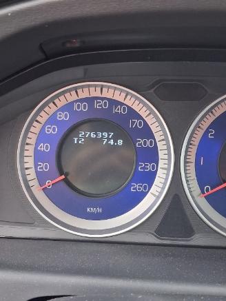 Volvo V-70 V70 (BW) Combi 2.0 T 16V (B4204T6) [149kW]  (09-2009/12-2011) picture 2