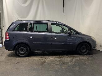 Opel Zafira Zafira (M75) MPV 1.6 16V (Z16XEP(Euro 4)) [77kW]  (07-2005/09-2012) picture 7