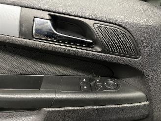 Opel Zafira Zafira (M75) MPV 1.6 16V (Z16XEP(Euro 4)) [77kW]  (07-2005/09-2012) picture 27