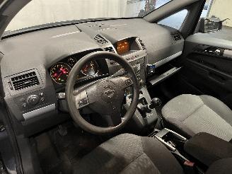 Opel Zafira Zafira (M75) MPV 1.6 16V (Z16XEP(Euro 4)) [77kW]  (07-2005/09-2012) picture 20