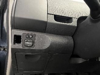 Toyota Yaris Yaris II (P9) Hatchback 1.3 16V VVT-i (2SZFE) [64kW]  (08-2005/11-2010=
) picture 22