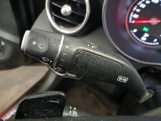Mercedes C-klasse C (W205) Sedan C-180 1.6 CDI BlueTEC, C-180 d 16V (OM626.951(R9M)) [85=
kW]  (05-2014/05-2018) picture 16