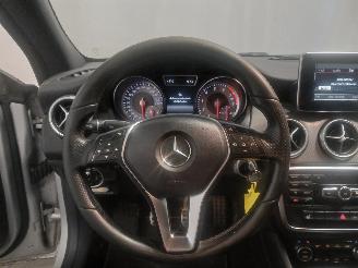 Mercedes Cla-klasse CLA (117.3) Sedan 1.6 CLA-180 16V (M270.910) [90kW]  (01-2013/03-2019)= picture 19