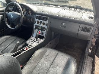 Mercedes SLK SLK (R170) Cabrio 2.0 200 16V (M111.946) [100kW]  (09-1996/03-2000) picture 14