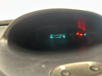 Toyota Yaris Yaris Verso (P2) MPV 1.3 16V (2NZFE) [63kW]  (08-1999/10-2002) picture 25