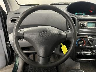 Toyota Yaris Yaris Verso (P2) MPV 1.3 16V (2NZFE) [63kW]  (08-1999/10-2002) picture 23
