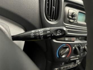 Toyota Yaris Yaris Verso (P2) MPV 1.3 16V (2NZFE) [63kW]  (08-1999/10-2002) picture 26