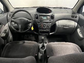 Toyota Yaris Yaris Verso (P2) MPV 1.3 16V (2NZFE) [63kW]  (08-1999/10-2002) picture 21