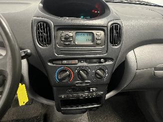 Toyota Yaris Yaris Verso (P2) MPV 1.3 16V (2NZFE) [63kW]  (08-1999/10-2002) picture 24