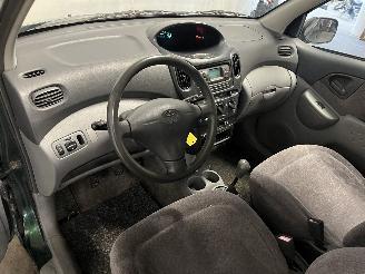 Toyota Yaris Yaris Verso (P2) MPV 1.3 16V (2NZFE) [63kW]  (08-1999/10-2002) picture 22