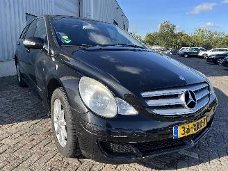 Mercedes R-klasse R (W251) MPV 3.5 350 V6 24V 4-Matic (M272.967) [200kW]  (08-2005/12-20=
12) picture 4