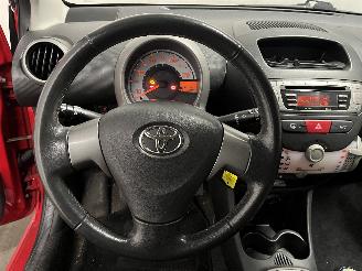Toyota Aygo Aygo (B10) Hatchback 1.0 12V VVT-i (1KR-FE) [50kW]  (07-2005/05-2014) picture 18