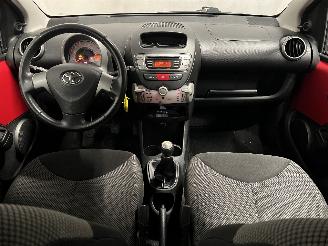 Toyota Aygo Aygo (B10) Hatchback 1.0 12V VVT-i (1KR-FE) [50kW]  (07-2005/05-2014) picture 16