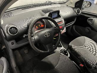 Toyota Aygo Aygo (B10) Hatchback 1.0 12V VVT-i (1KR-FE) [50kW]  (07-2005/05-2014) picture 21