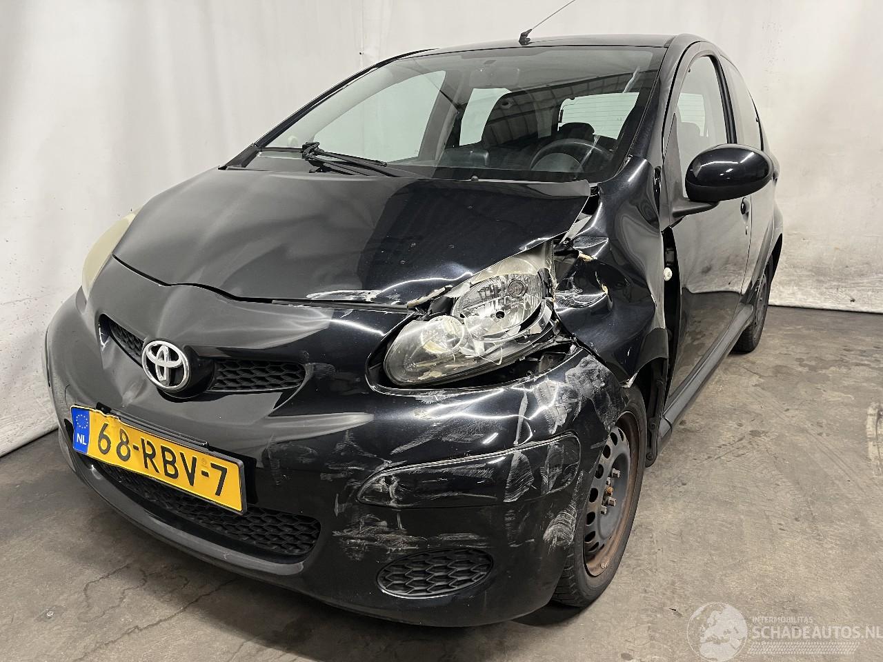 Toyota Aygo Aygo (B10) Hatchback 1.0 12V VVT-i (1KR-FE) [50kW]  (07-2005/05-2014)