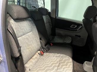 Skoda Roomster Roomster (5J) MPV 1.6 16V (BTS) [77kW]  (09-2006/03-2010) picture 14