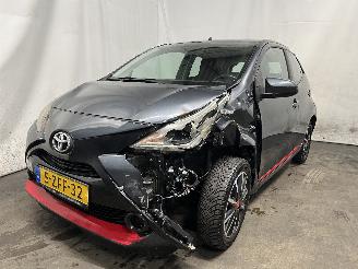 Auto incidentate Toyota Aygo Aygo (B40) Hatchback 1.0 12V VVT-i (1KR-FE) [51kW]  (05-2014/06-2018) 2015/1