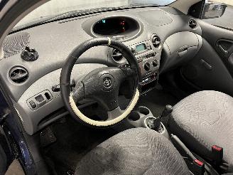 Toyota Yaris Yaris (P1) Hatchback 1.0 16V VVT-i (1SZFE) [50kW]  (04-1999/09-2005) picture 16