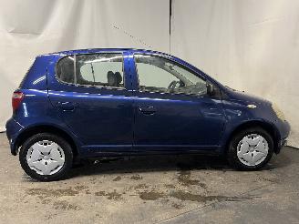 Toyota Yaris Yaris (P1) Hatchback 1.0 16V VVT-i (1SZFE) [50kW]  (04-1999/09-2005) picture 6