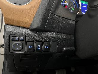 Toyota Auris Auris Touring Sports (E18) Combi 1.8 16V Hybrid (2ZRFXE) [100kW]  (07-=
2013/12-2018) picture 30