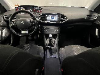 Peugeot 308 308 SW (L4/L9/LC/LJ/LR) Combi 5-drs 1.6 BlueHDi 120 (DV6FC(BHZ)) [88kW=
]  (03-2014/12-2021) picture 19
