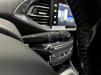 Peugeot 308 308 SW (L4/L9/LC/LJ/LR) Combi 5-drs 1.6 BlueHDi 120 (DV6FC(BHZ)) [88kW=
]  (03-2014/12-2021) picture 24