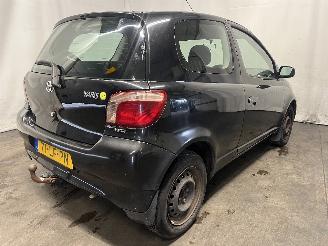 Toyota Yaris Yaris (P1) Hatchback 1.3 16V VVT-i (2SZFE) [64kW]  (04-2002/09-2005) picture 5