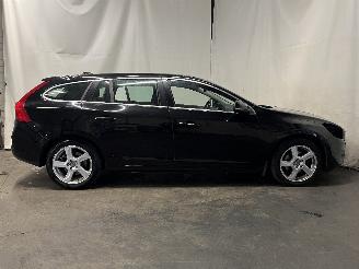 Volvo V-60 V60 I (FW/GW) Combi 2.0 D3 20V (D5204T3) [120kW]  (07-2010/12-2014) picture 7