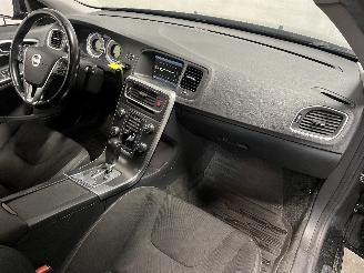 Volvo V-60 V60 I (FW/GW) Combi 2.0 D3 20V (D5204T3) [120kW]  (07-2010/12-2014) picture 17