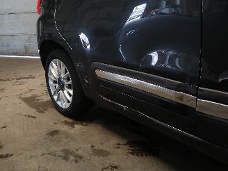 Fiat 500L 500L (199) MPV 0.9 TwinAir Turbo 105 (199.B.6000(Euro 6)) [77kW]  (09-=
2012/...) picture 22