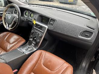 Volvo V-60 V60 I (FW/GW) Combi 2.0 D3 20V (D5204T3) [120kW]  (07-2010/12-2014) picture 18
