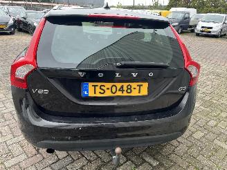 Volvo V-60 V60 I (FW/GW) Combi 2.0 D3 20V (D5204T3) [120kW]  (07-2010/12-2014) picture 8