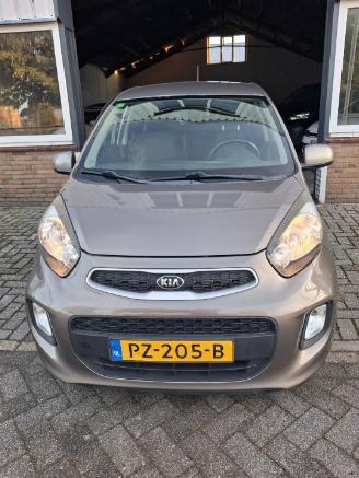 Kia Picanto Picanto (TA) Hatchback 1.0 12V (G3LA) [49kW]  (05-2011/06-2017) picture 3