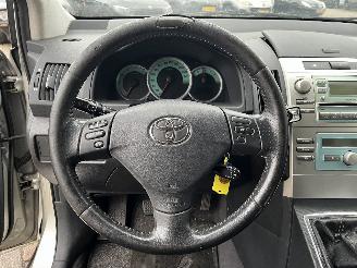 Toyota Corolla Corolla Verso (R10/11) MPV 2.2 D-4D 16V Cat Clean Power (2AD-FHV(Euro =
4)) [130kW]  (10-2005/03-2009) picture 17