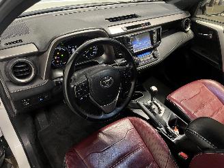 Toyota Rav-4 RAV4 (A4) Terreinwagen 2.5 Hybrid 16V VVT-i 4x2 (2ARFXE(Euro 6)) [145k=
W]  (10-2015/01-2019) picture 16