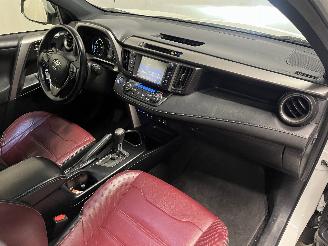Toyota Rav-4 RAV4 (A4) Terreinwagen 2.5 Hybrid 16V VVT-i 4x2 (2ARFXE(Euro 6)) [145k=
W]  (10-2015/01-2019) picture 13