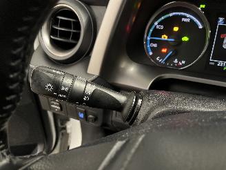 Toyota Rav-4 RAV4 (A4) Terreinwagen 2.5 Hybrid 16V VVT-i 4x2 (2ARFXE(Euro 6)) [145k=
W]  (10-2015/01-2019) picture 21