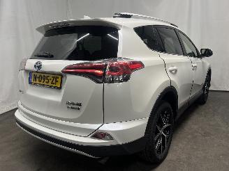Toyota Rav-4 RAV4 (A4) Terreinwagen 2.5 Hybrid 16V VVT-i 4x2 (2ARFXE(Euro 6)) [145k=
W]  (10-2015/01-2019) picture 4