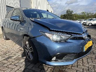 Toyota Auris Auris (E18) Hatchback 5-drs 1.8 16V Hybrid (2ZRFXE) [100kW]  (10-2012/=
03-2019) picture 6