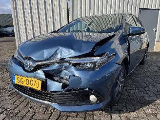 Avarii autoturisme Toyota Auris Auris (E18) Hatchback 5-drs 1.8 16V Hybrid (2ZRFXE) [100kW]  (10-2012/=
03-2019) 2016/2