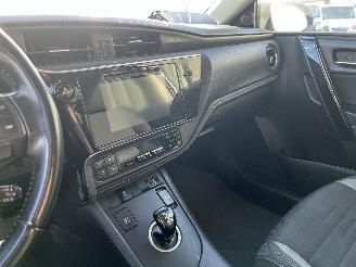 Toyota Auris Auris (E18) Hatchback 5-drs 1.8 16V Hybrid (2ZRFXE) [100kW]  (10-2012/=
03-2019) picture 33