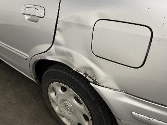 Mazda 323 323 Fastbreak (BJ14) Hatchback 1.6 16V (ZM) [72kW]  (01-2001/09-2003) picture 12