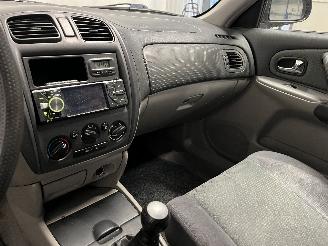 Mazda 323 323 Fastbreak (BJ14) Hatchback 1.6 16V (ZM) [72kW]  (01-2001/09-2003) picture 20