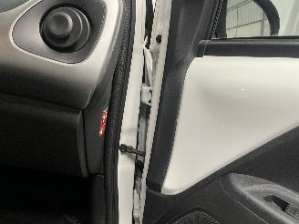 Citroën C1 C1 Hatchback 1.0 Vti 68 12V (1KR-FE(CFB)) [51kW]  (04-2014/04-2018) picture 11
