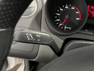 Seat Ibiza Ibiza IV (6J5) Hatchback 5-drs 1.2 12V (CGPB) [44kW]  (07-2009/05-2015=
) picture 20