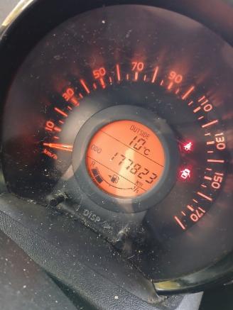 Citroën C1 C1 Hatchback 1.0 Vti 68 12V (1KR-FE(CFB)) [51kW]  (04-2014/04-2018) picture 2