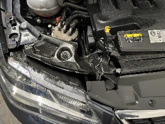 Seat Leon Leon ST (5FF) Combi 5-drs 1.6 TDI 16V (DGTE) [85kW]  (11-2016/08-2020)= picture 13